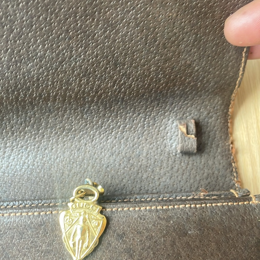 Vintage AUTHENTIC Gucci Clutch with original dust bag - Picture 5 of 10